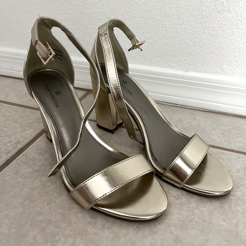 Worthington Gold Heels Size 6